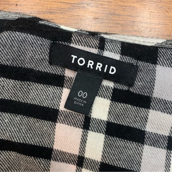 Torrid Flannel Drape Fringe Hem - Picture 6 of 6